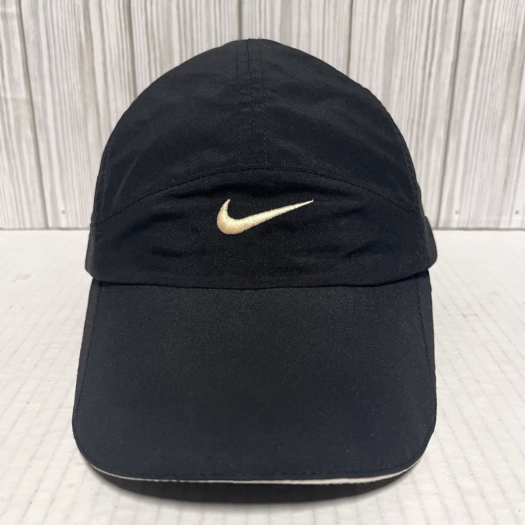 Nike Nike Hat Cap Strap Back Black Panel Tailwind Featherlight Tennis Pickleball Mens Adjustable Black Baseball Cap Logo (Men) Size ONE SIZE - 2 Thumbnail