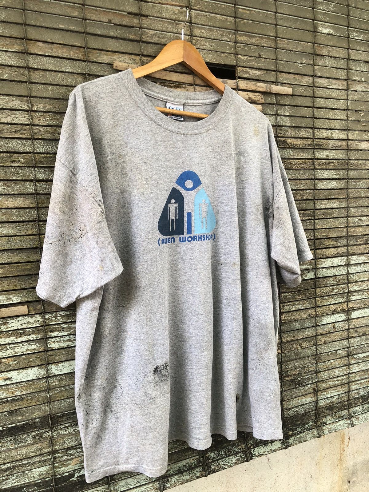🔥Vintage 90s🔥RARE Distressed Alien Workshop Tee