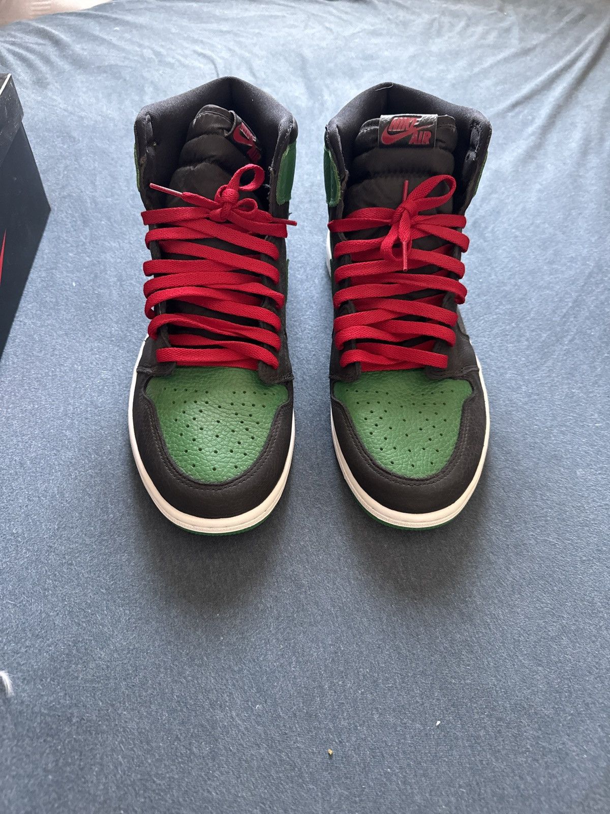 Jordan Brand Jordan 1 High Pine Green Size US 11 / EU 44 - 3 Thumbnail
