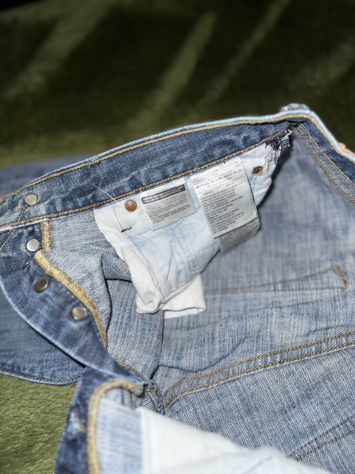 Levi's [W32/L32] Levi’s 501 Blank Tab Vintage Washed Denim Pants Size US 32 / EU 48 - 4 Thumbnail