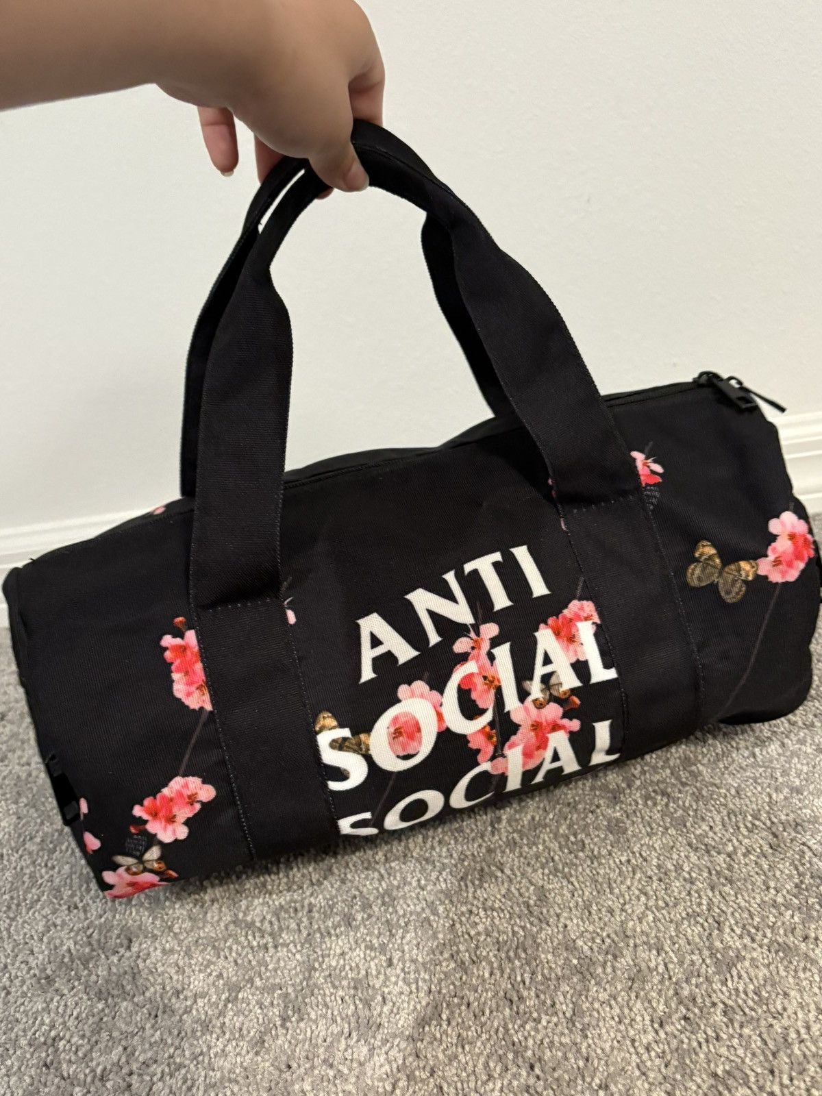 Anti Social Social Club Anti Social club kkotch side duffel bag Black cherry blossom Size ONE SIZE - 4 Thumbnail