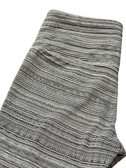 Athleta Athleta High Rise Jacquard “Chaturanga” Tight Leggings Size 26" / US 2 / IT 38 - 4 Thumbnail