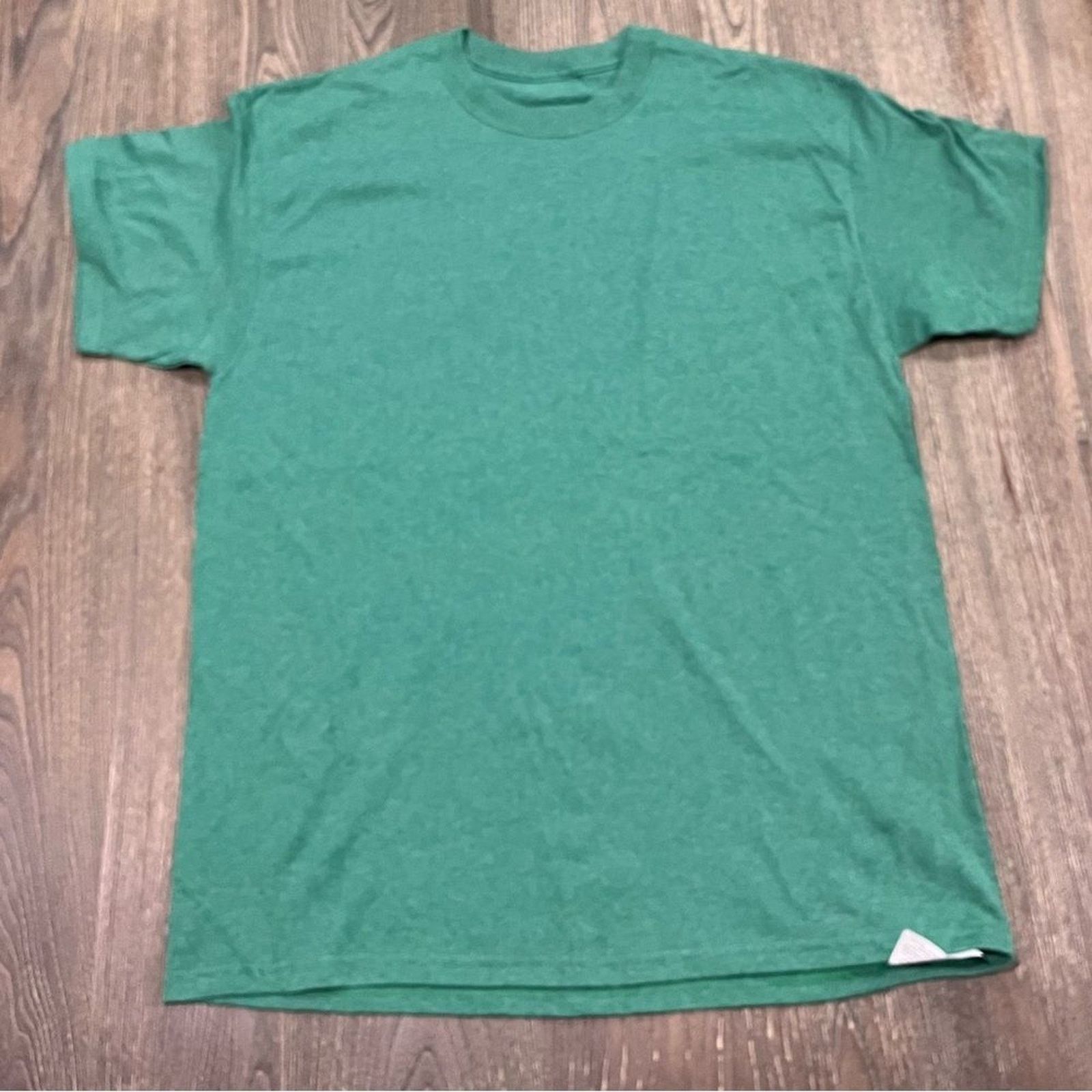 Vintage NWOT 2 Pack Mens T-Shirts Crew Neckline Short Sleeve Size L Size US L / EU 52-54 / 3 - 4 Thumbnail