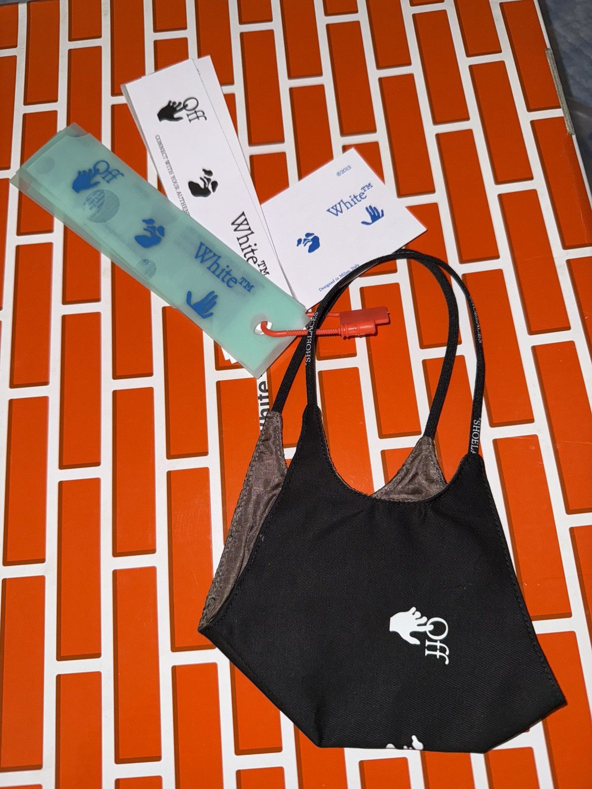 Off-White Off White Face Mask, face covering NEW! Genuine! L/XL Unisex Size ONE SIZE - 9 Thumbnail