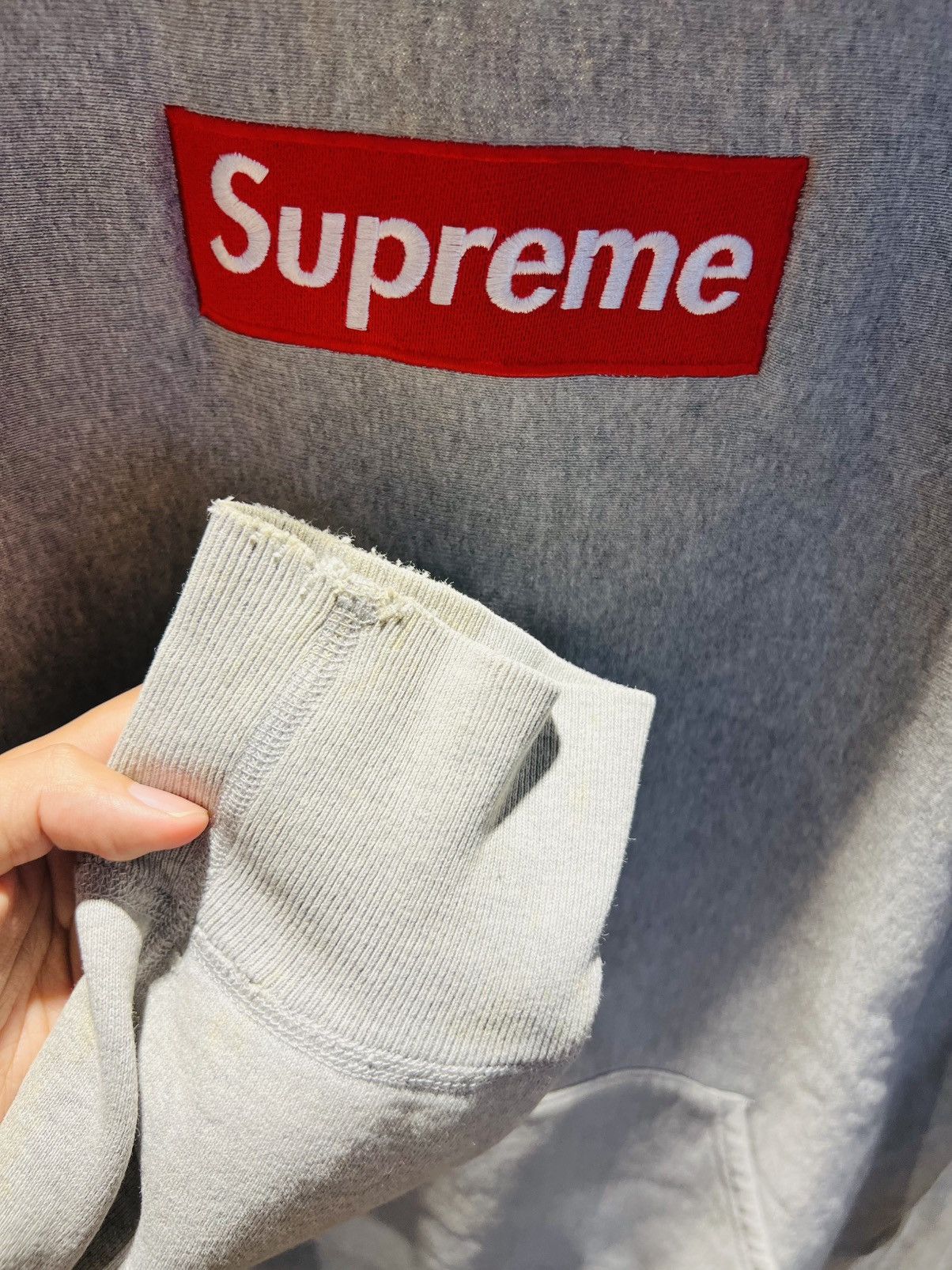 Supreme 2000 Supreme Red on Grey Box Logo Hoodie Size US XL / EU 56 / 4 - 5 Thumbnail
