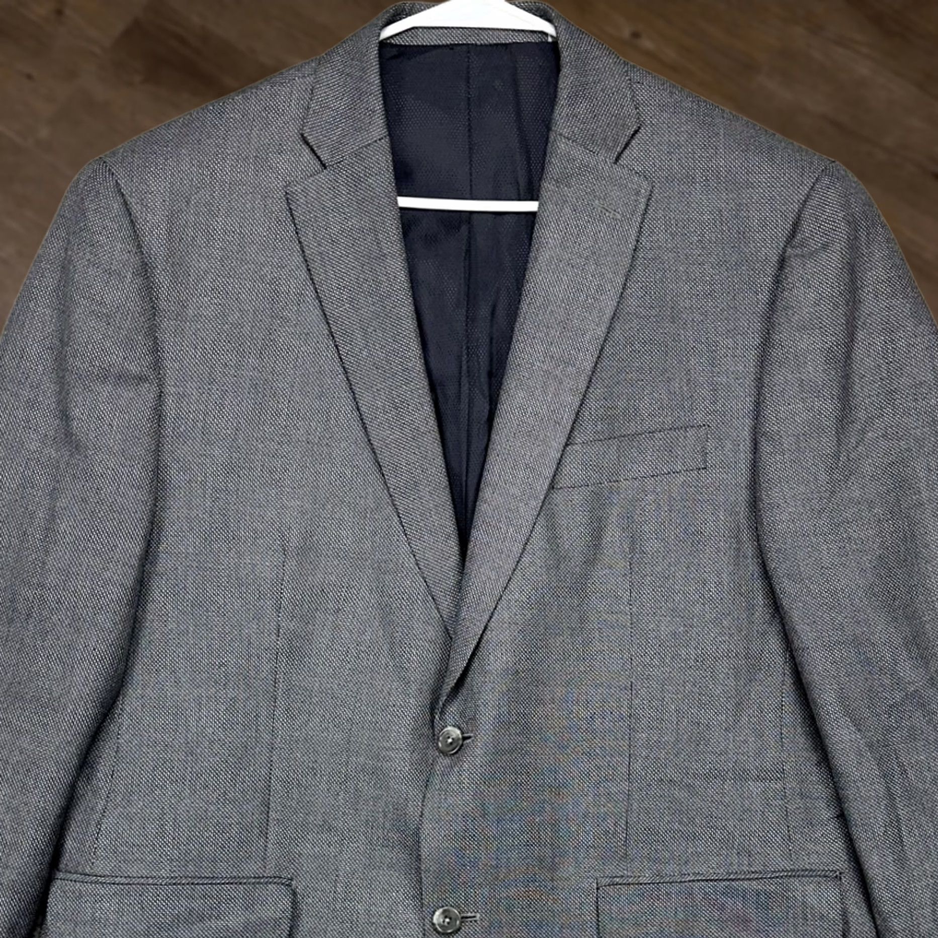 Michael Kors Michael Kors Mens Blazer Sport Coat Grey Textured 2 Button Notch Lapel Flap Pocket EUC Regular 44R Mens Business Casual Jackets Size 44R - 1 Thumbnail