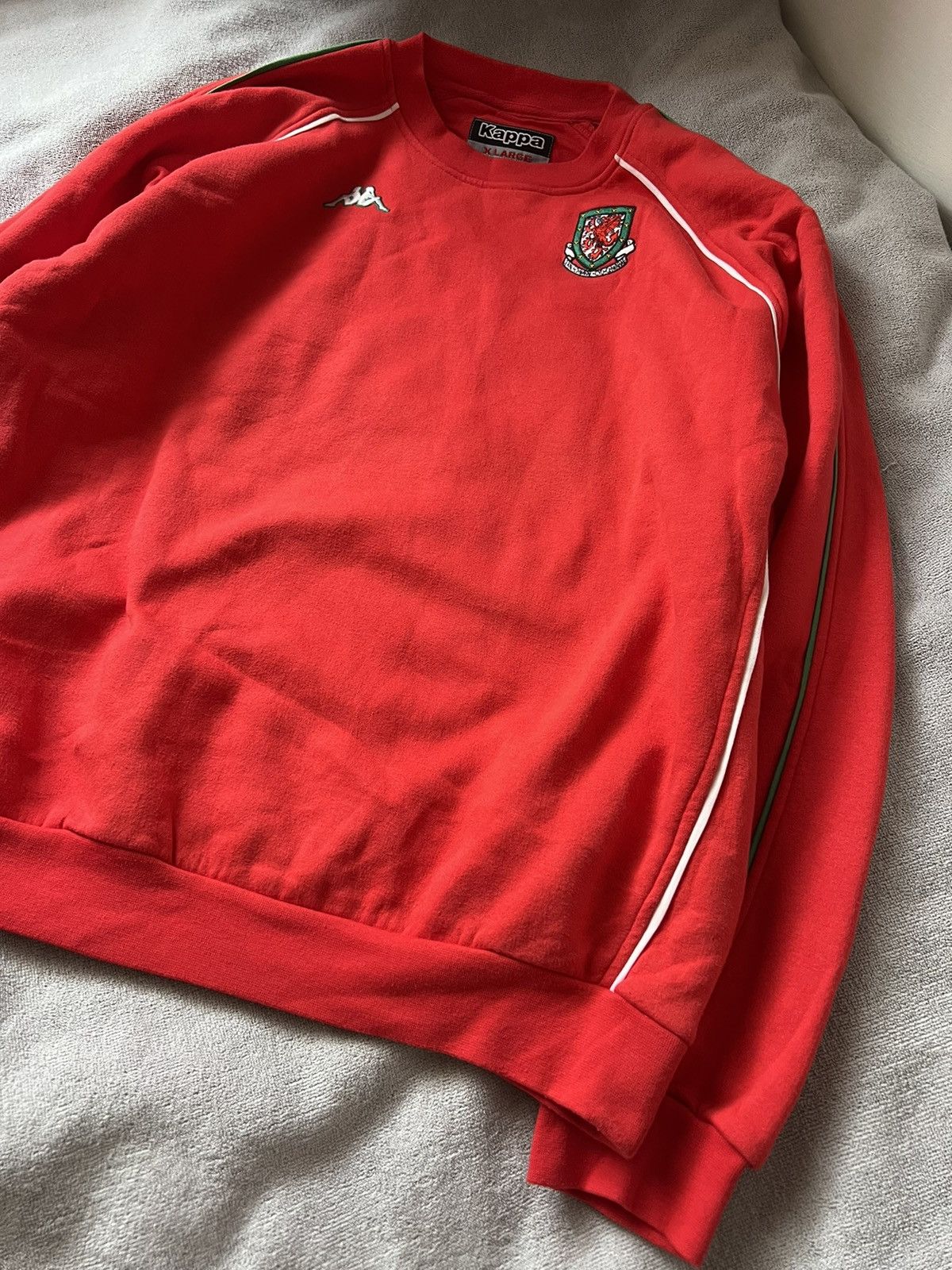 Kappa × Vintage Kappa vintage soccer football sweatshirt wales 2003/05 y2k Size US L / EU 52-54 / 3 - 5 Thumbnail