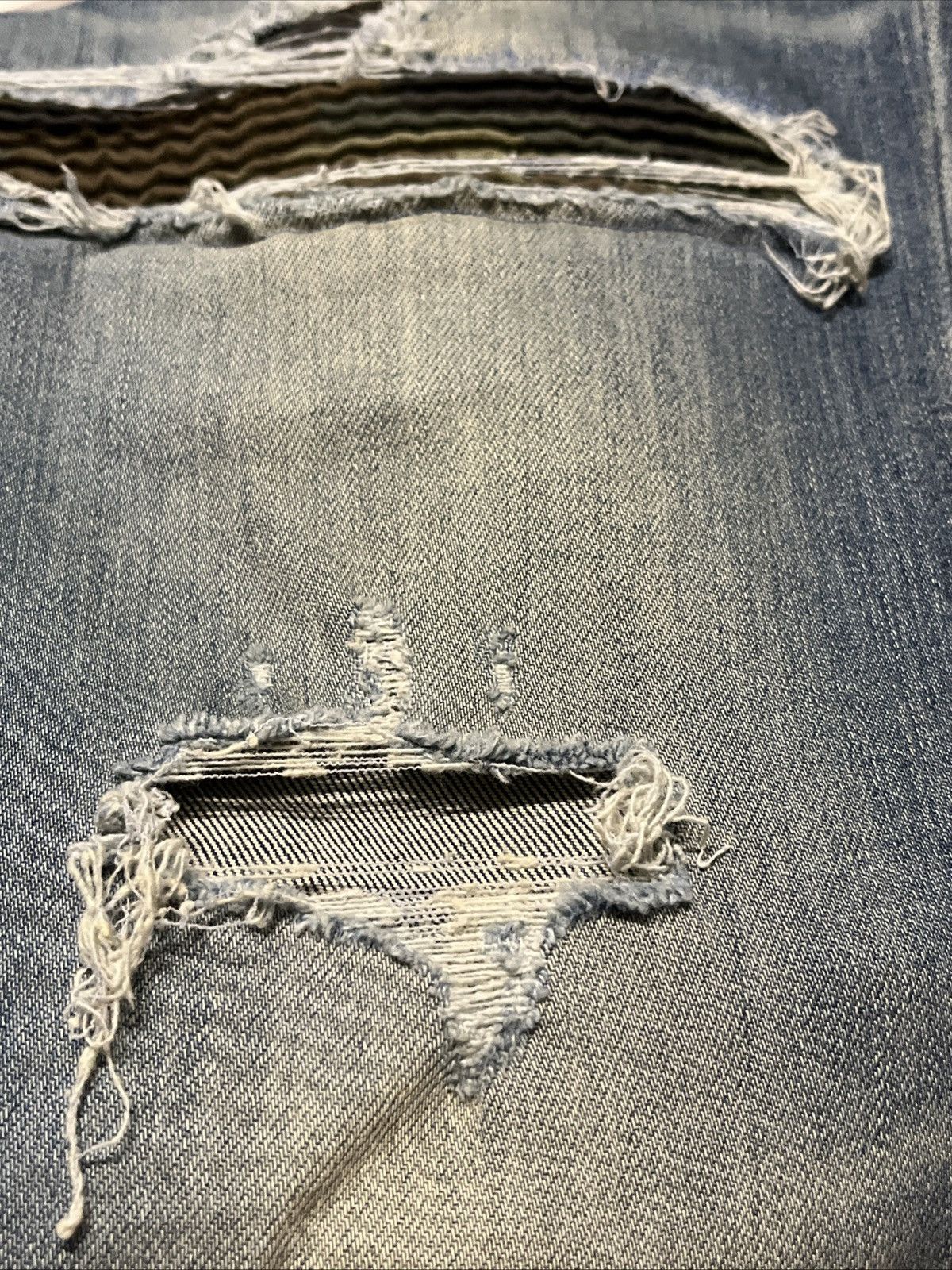 Amiri AUTHENTIC AMIRI JEANS DENIM PANTS RIPS AND RUFFLES MENS 38 Size US 38 / EU 54 - 24 Thumbnail