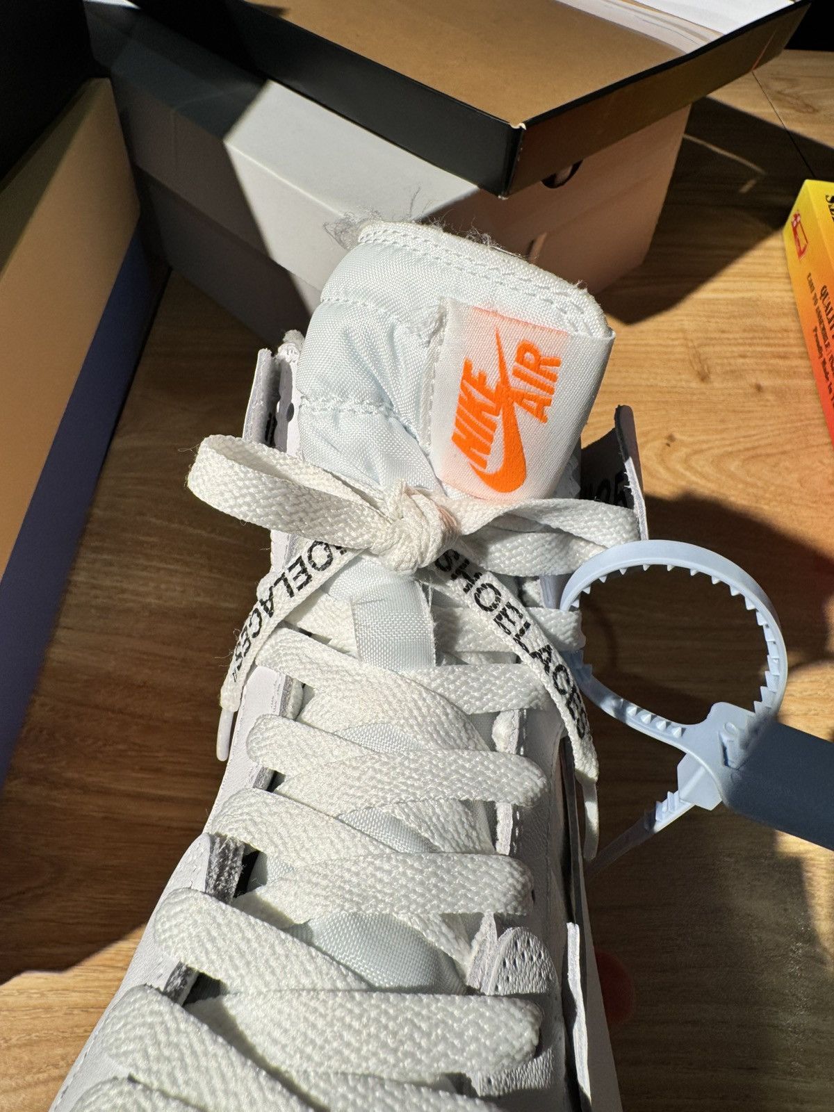 Nike × Off-White × Virgil Abloh Off White x Air Jordan 1 Retro High OG Euro Chicago Virgil Size US 10 / EU 43 - 17 Thumbnail