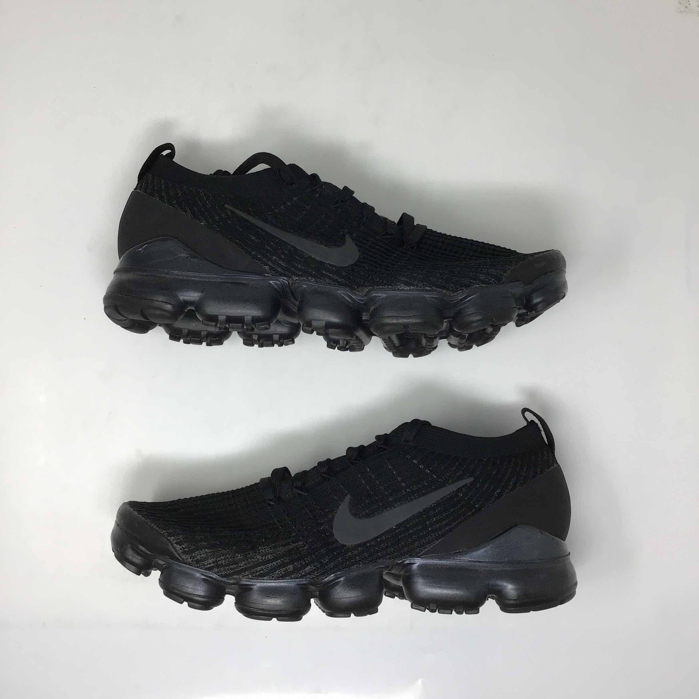 Nike Black Knit VaporMax-Style Running Sneakers SKU BQ5238 001 GS) Nike Air VaporMax Flyknit 3  main image 2