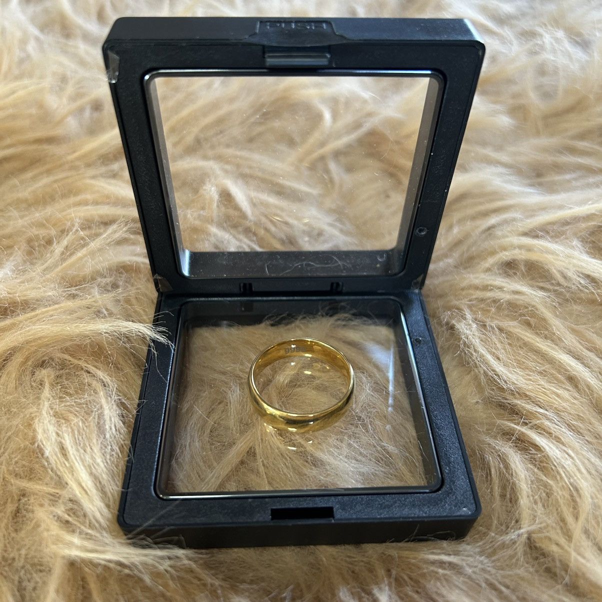 Jewelry Men’s 24kt 9999 6mm wedding band 10.5 Size ONE SIZE - 1 Thumbnail
