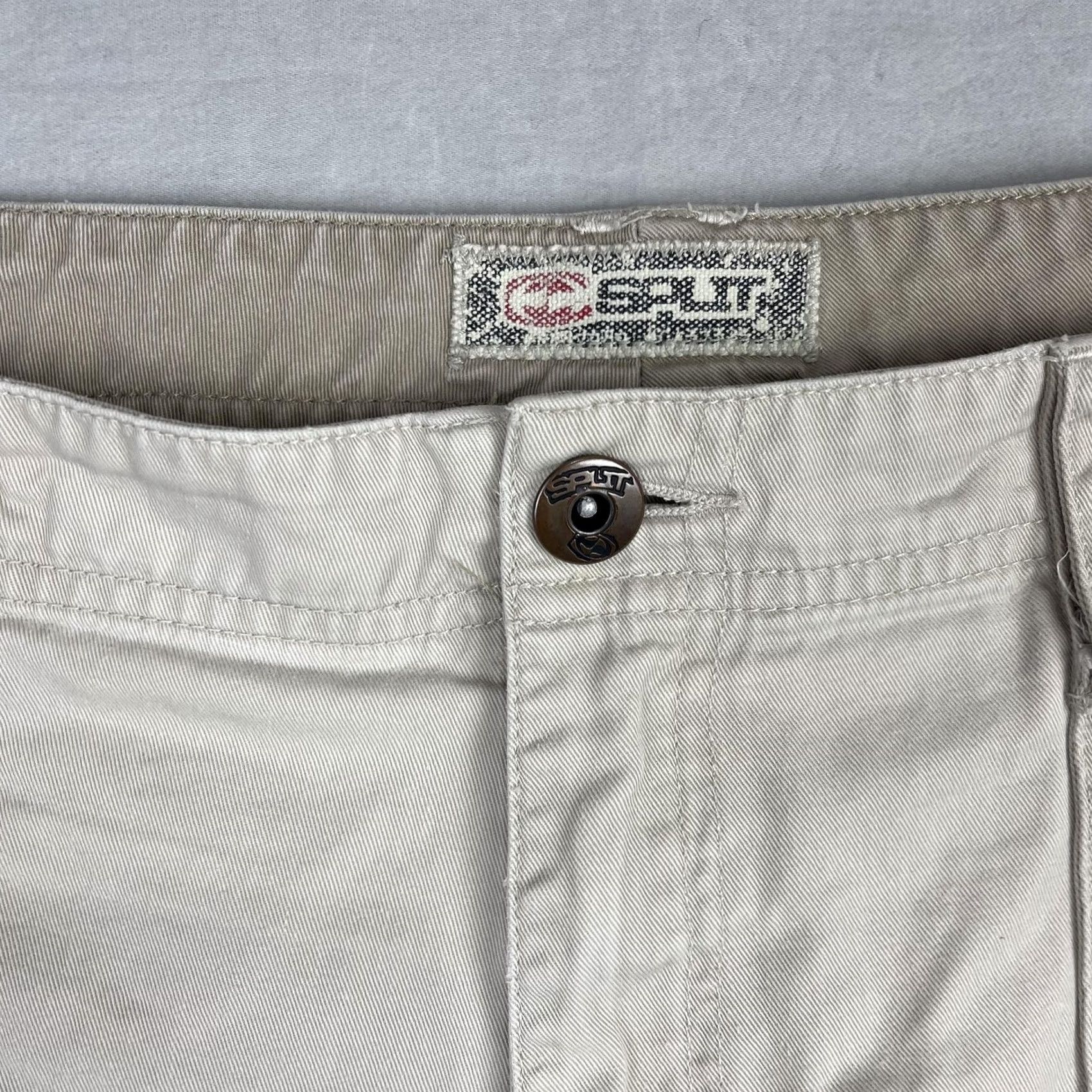 Vintage VINTAGE Split Cargo Shorts Mens 38 Khaki Multi Pocket Utility Skater Grunge Y2K Size US 38 / EU 54 - 3 Thumbnail
