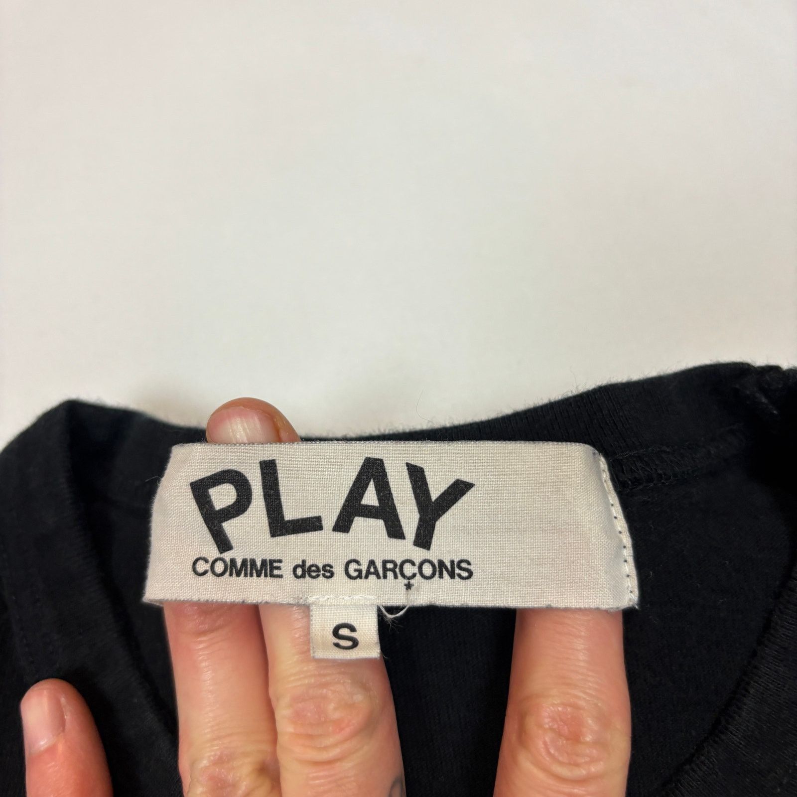 Comme des Garcons Comme des Garcons Play CDG Tee Heart Embroidered Shirt Small Size US S / EU 44-46 / 1 - 6 Thumbnail