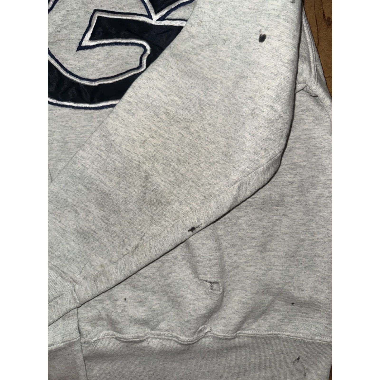 Vintage VINTAGE Georgetown Hoyas Pullover Hoodie Men’s XL Gray Distressed Hoodie Shirt? Size US XL / EU 56 / 4 - 6 Thumbnail