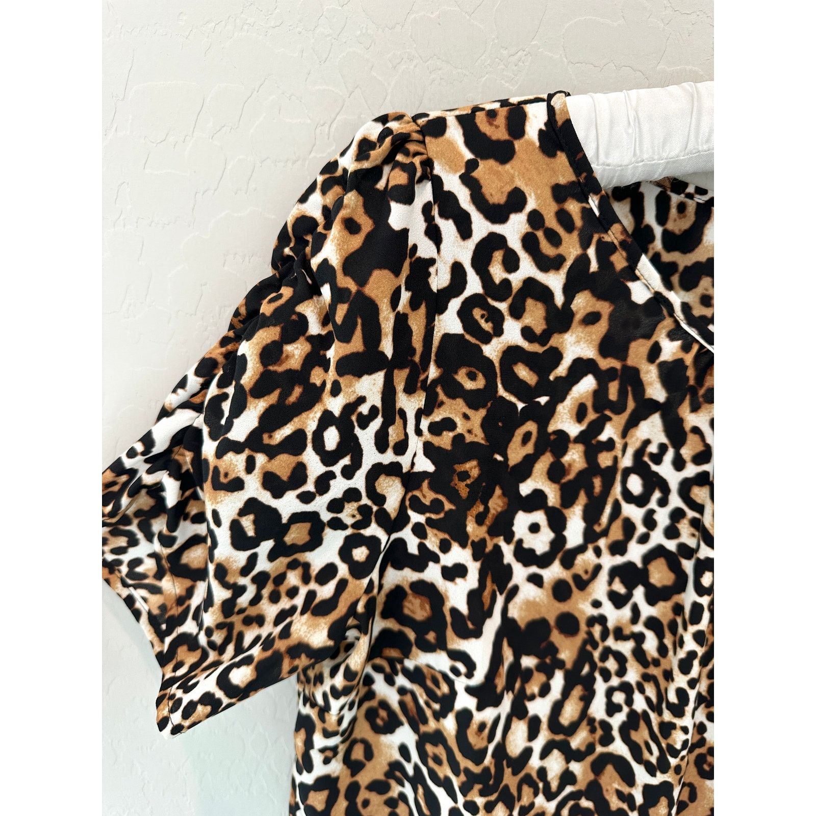 Other TALBOTS | Petite Animal Print Silky Ruched Short Sleeve Top Size M / US 6-8 / IT 42-44 - 3 Thumbnail