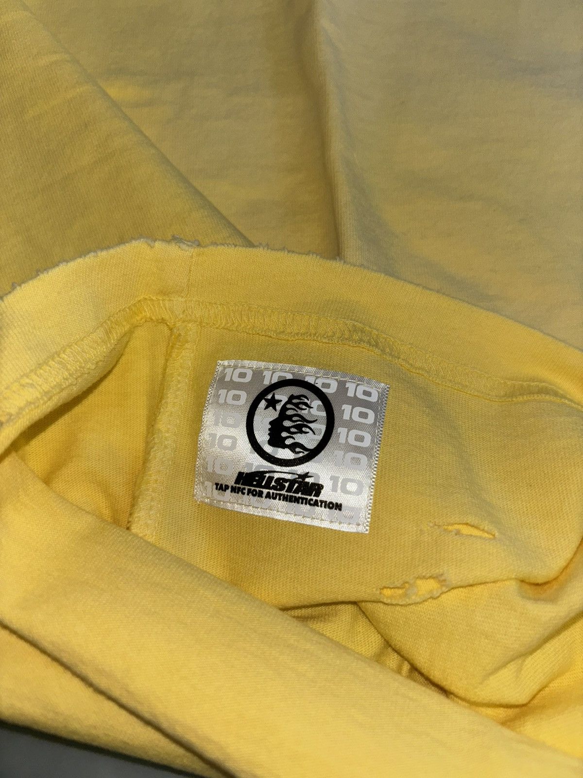 HELLSTAR Hellstar Yellow Crack Print Tee Size US XL / EU 56 / 4 - 5 Thumbnail