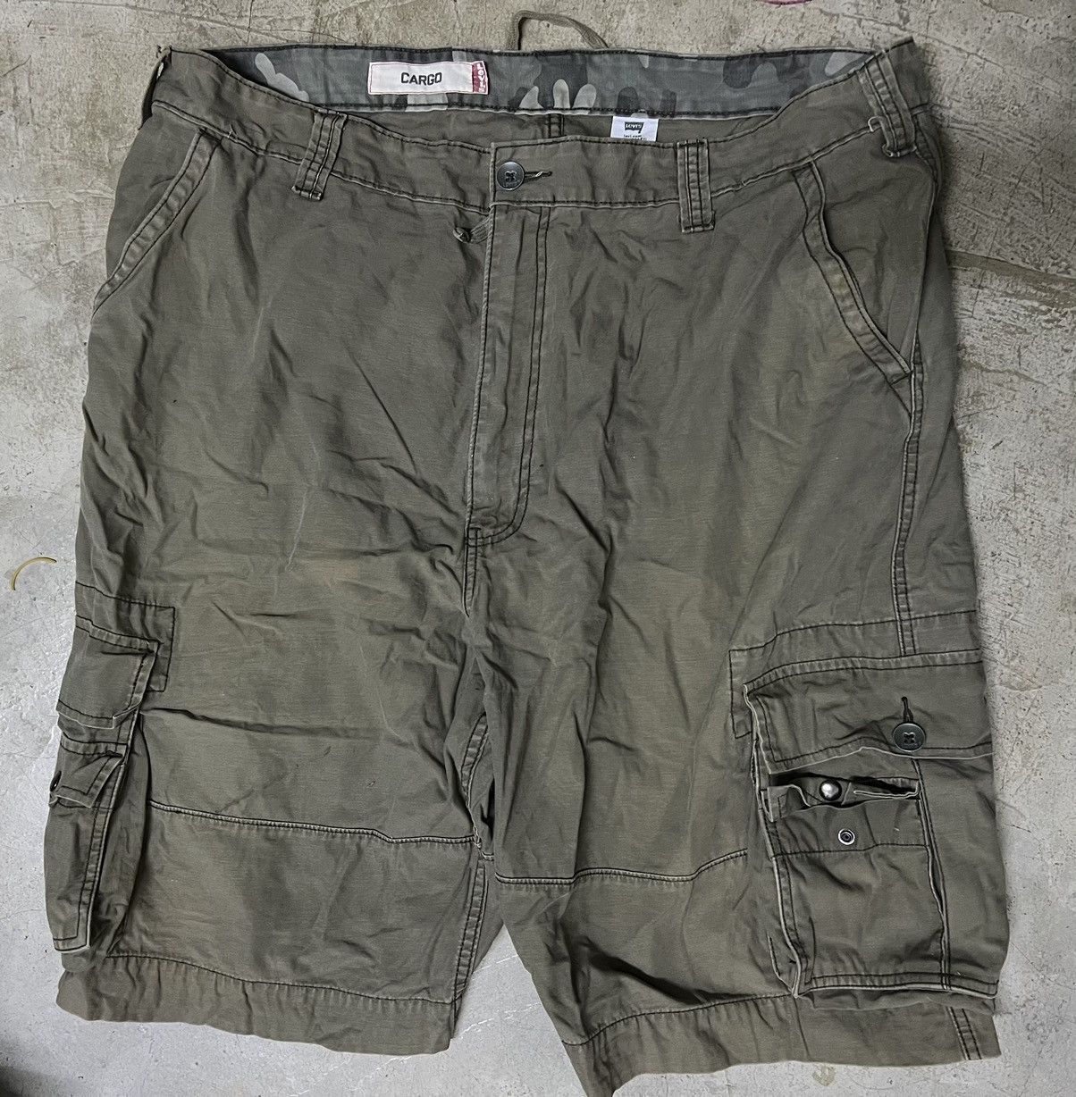Levi's CARGO LEVIS. (CJ5) Size US 42 / EU 58 - 2 Thumbnail