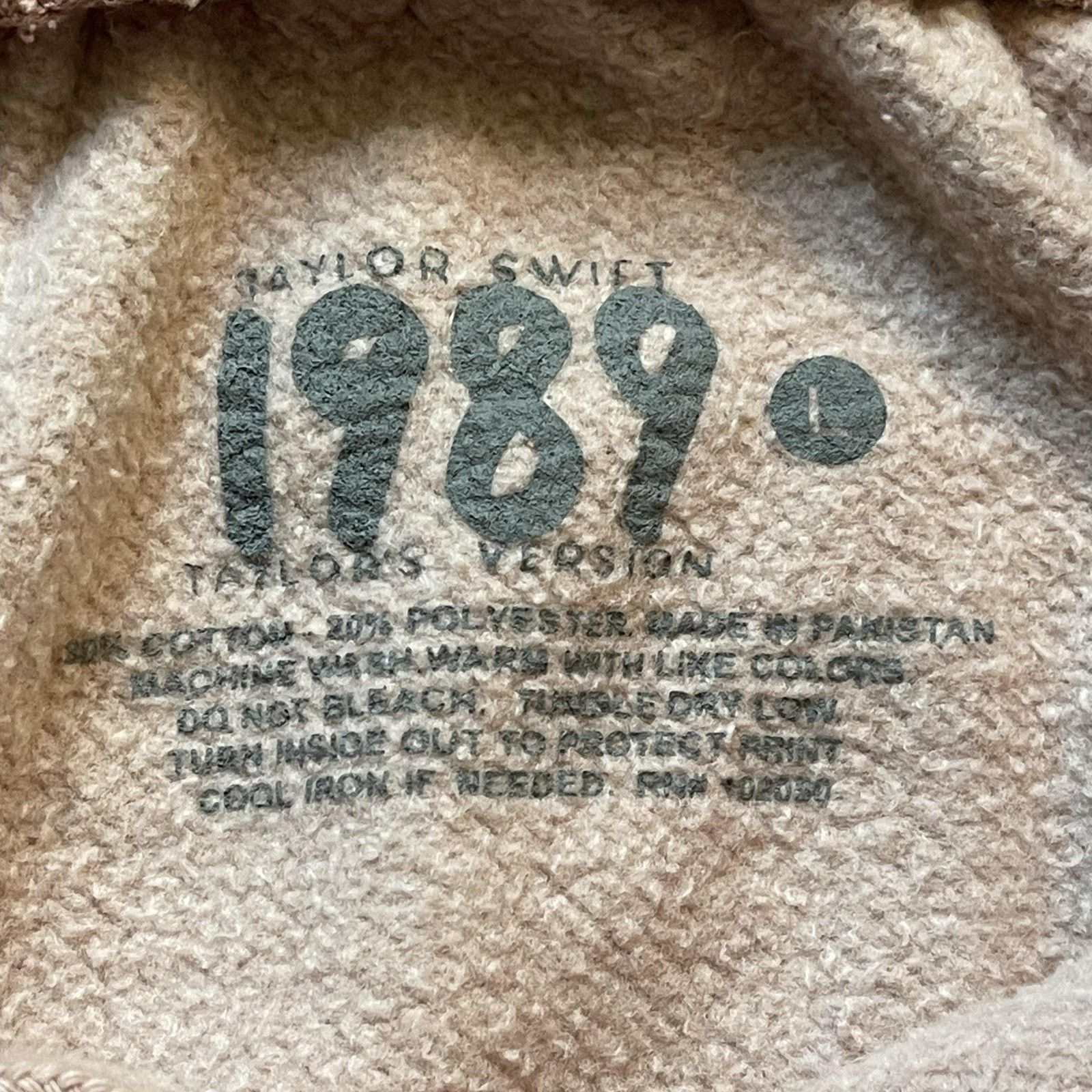 Vintage Taylor Swift 1989 Sweatpants M Joggers Taylor's Version Cozy Size US M / EU 48-50 / 2 - 8 Thumbnail