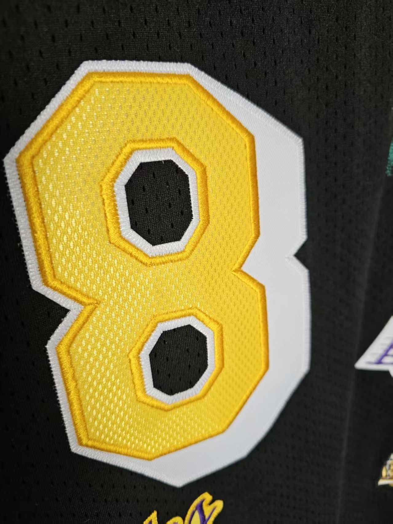 NBA Laker #24 Kobe Bryant Jersey Double Stitched Size US L / EU 52-54 / 3 - 7 Thumbnail