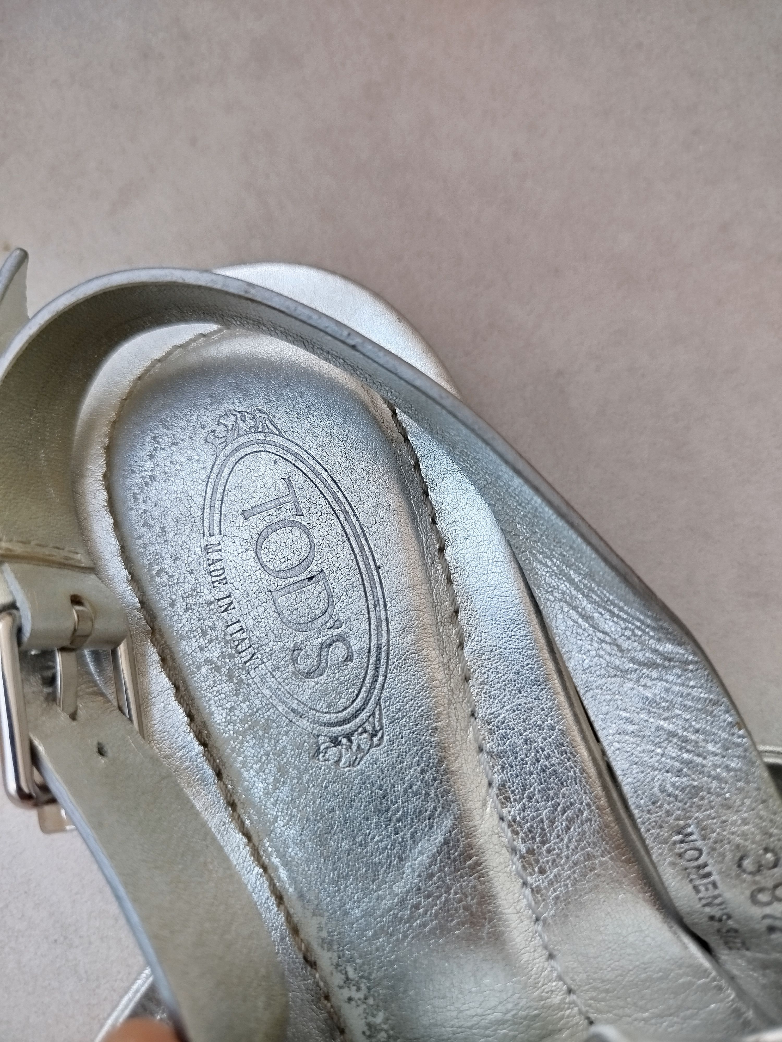 Tod's TOD'S silver leather sandals size 38 made in Italy Size US 7.5 / IT 37.5 - 2 Thumbnail
