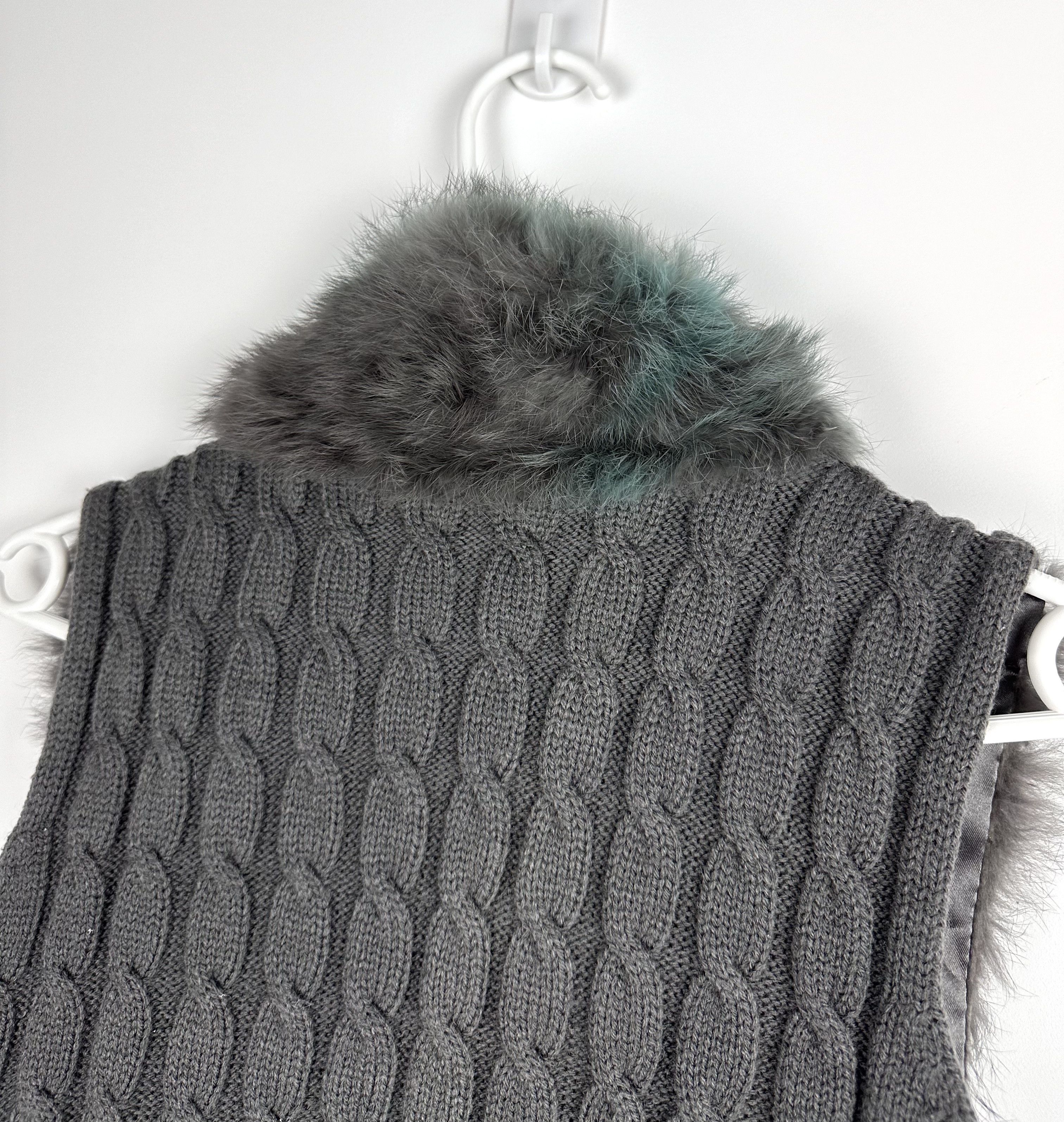 Vintage Rare Oakwood Rabbit fur women wool vest knit Size M / US 6-8 / IT 42-44 - 7 Thumbnail
