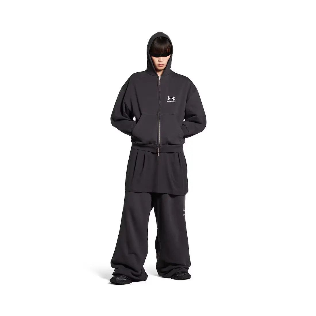 Balenciaga × Under Armour oc11z0326 Under Armour® Zip-Up Hoodie Regular Fit in Black Size XS / US 0-2 / IT 36-38 - 2 Thumbnail
