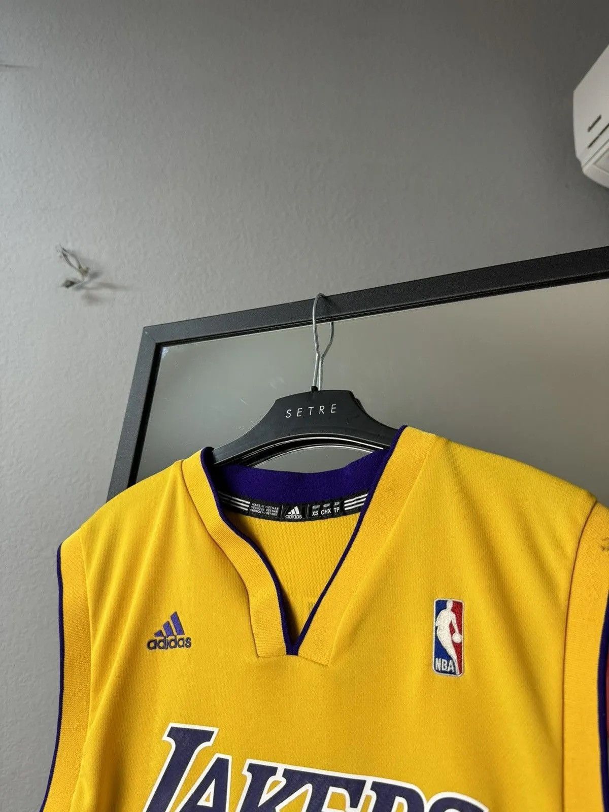 NBA × Vintage Kobe Bryant Los Angeles Lakers adidas Swingman Home Jersey Size US S / EU 44-46 / 1 - 6 Thumbnail