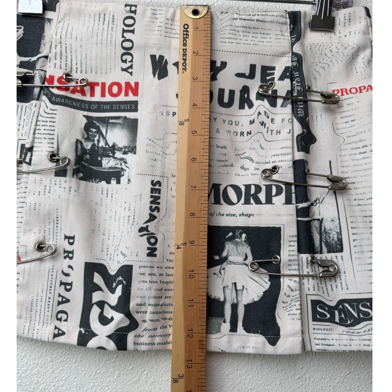 Other With Jéan Ivory Newspaper Print Safety Pin Mini Skirt Size 26" / US 2 / IT 38 - 10 Thumbnail