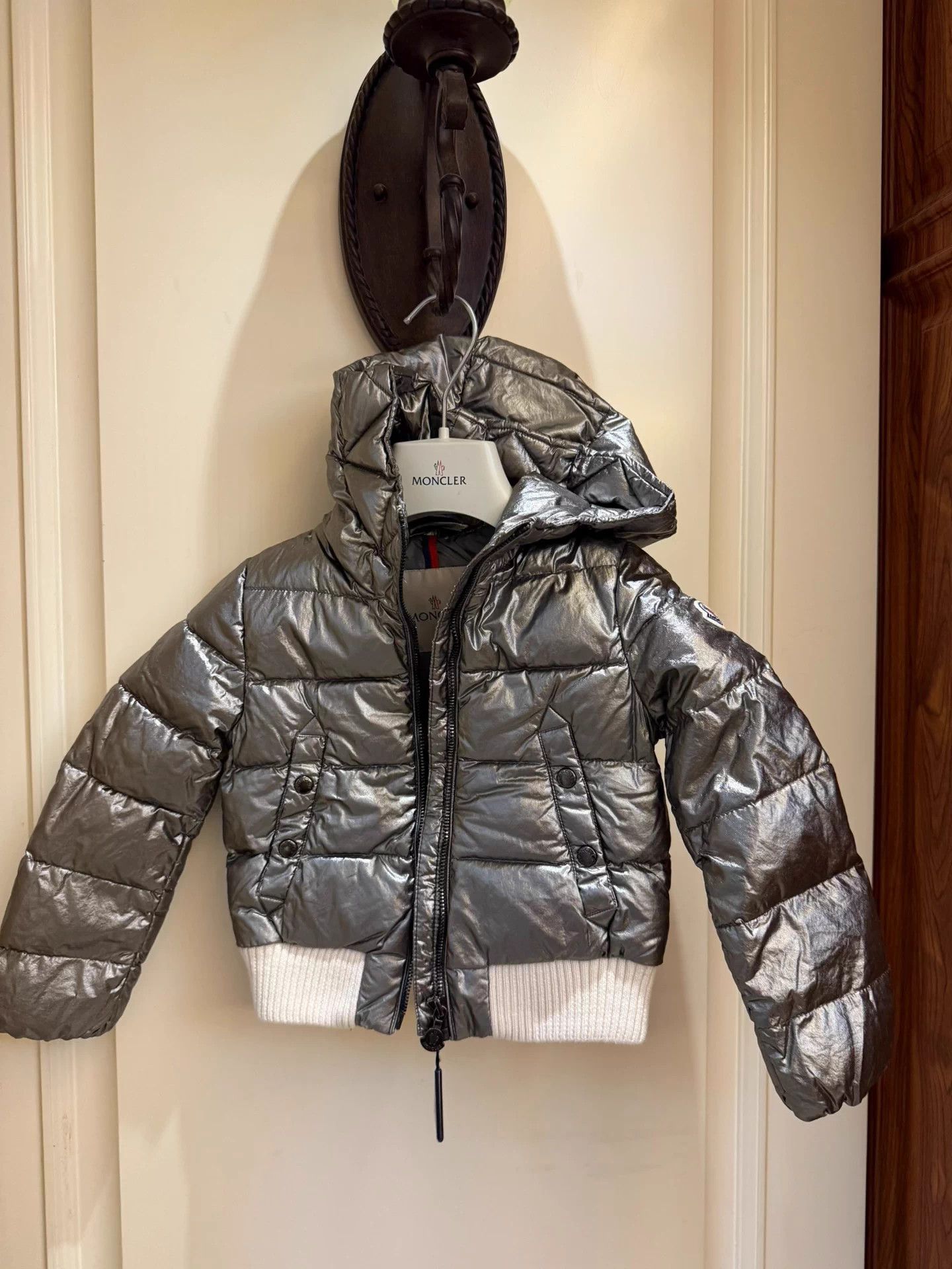 Moncler Moncler Kids 4T Down Jacket 95 New Authentic Size XS / US 0-2 / IT 36-38 - 1 Thumbnail