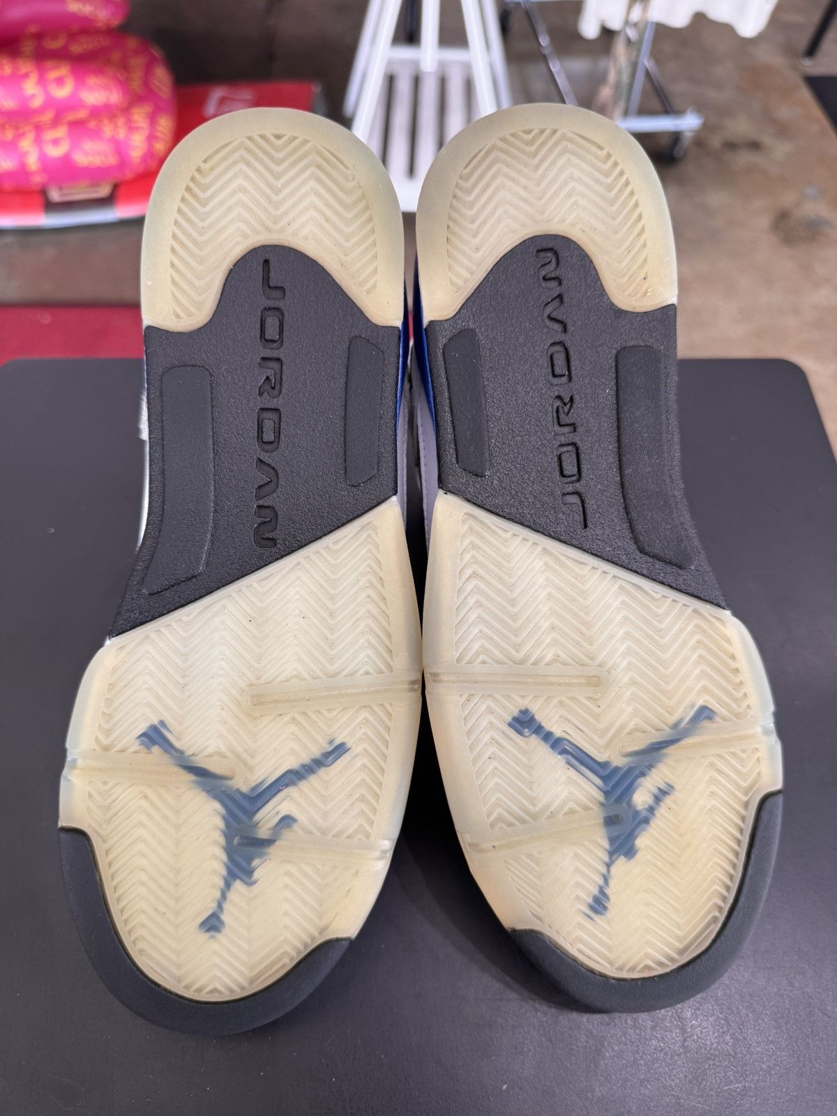 Jordan Brand Air Jordan 5 Laney Size 7Y (2013) Size US 7 / EU 40 - 11 Thumbnail