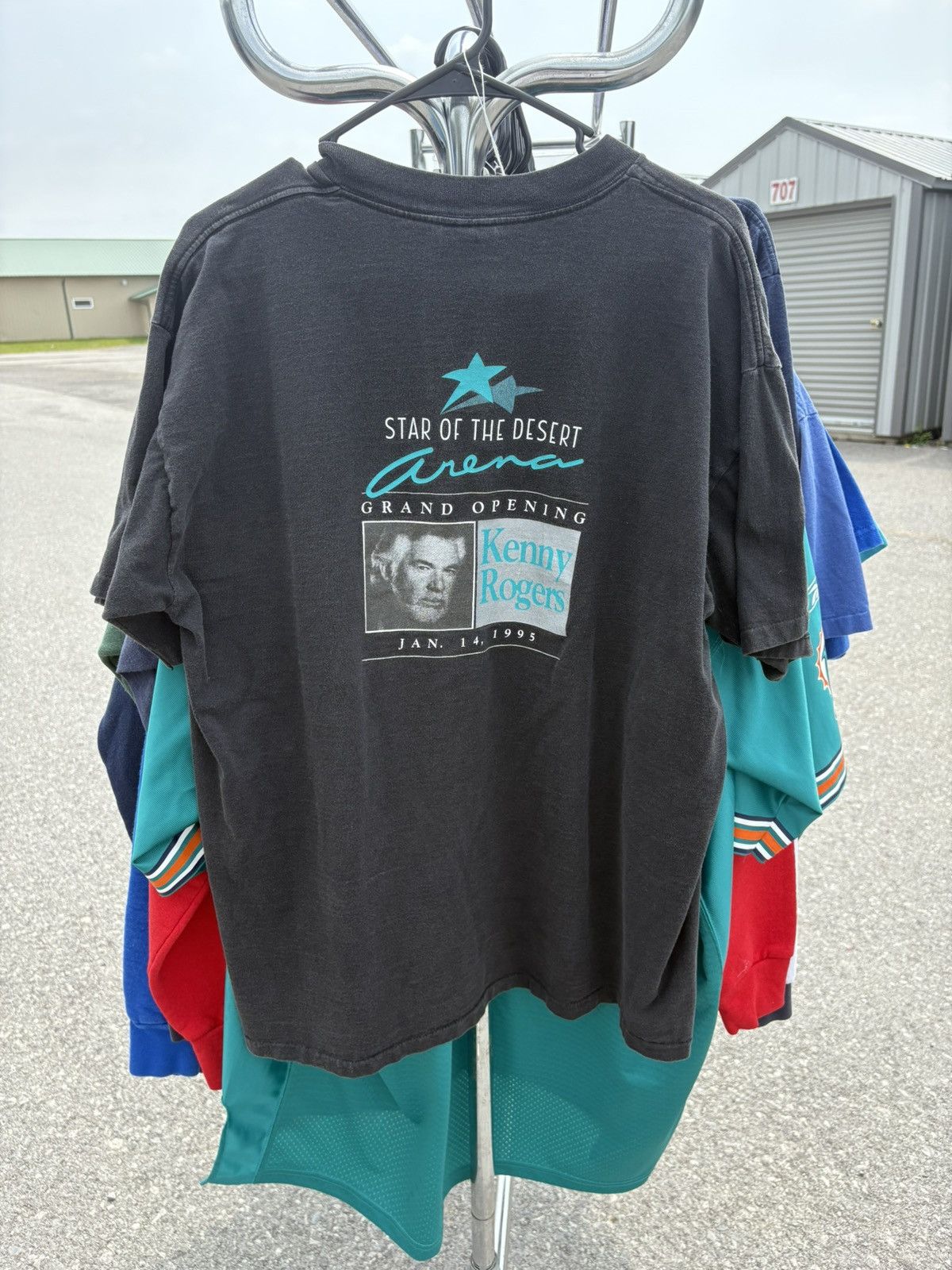 Vintage 1995 Kenny Rogers Concert T-Shirt Size US XL / EU 56 / 4 - 2 Thumbnail