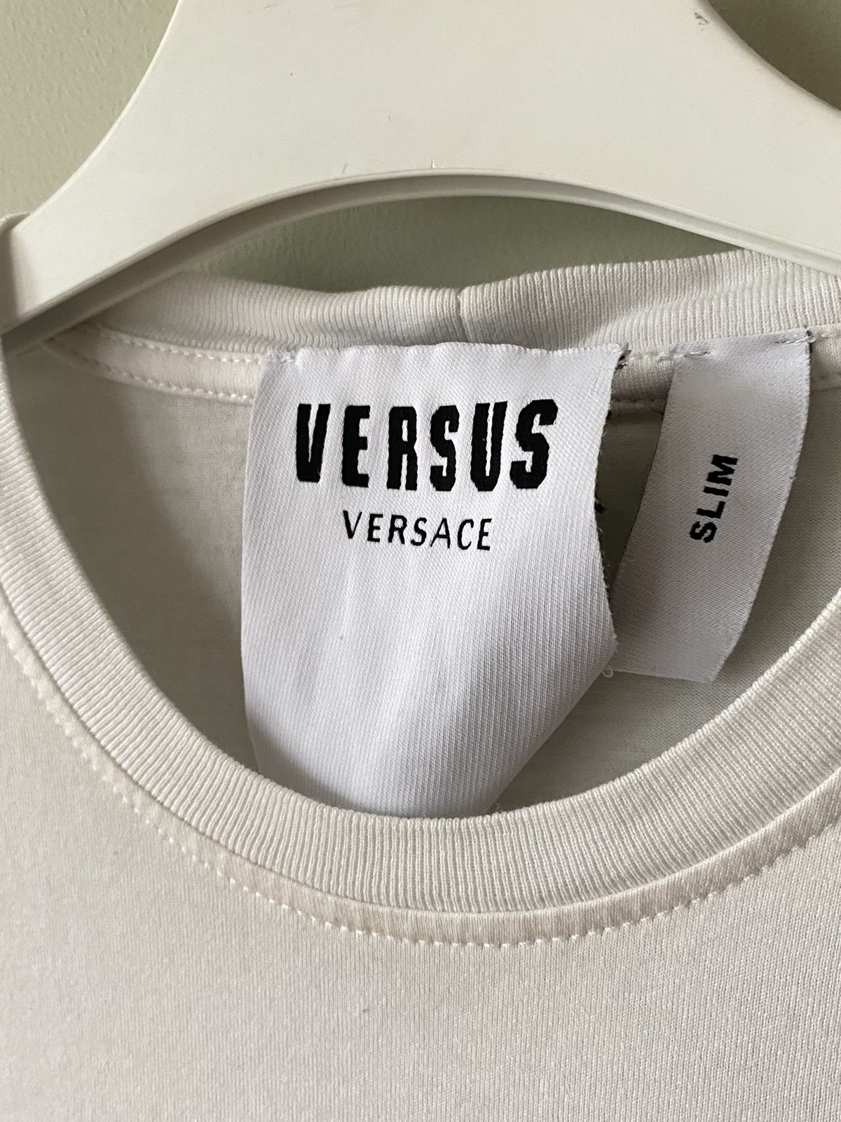 Versace Gianni Versace Versus graphic logo slim fit W’s T-shirt Size S / US 4 / IT 40 - 2 Thumbnail
