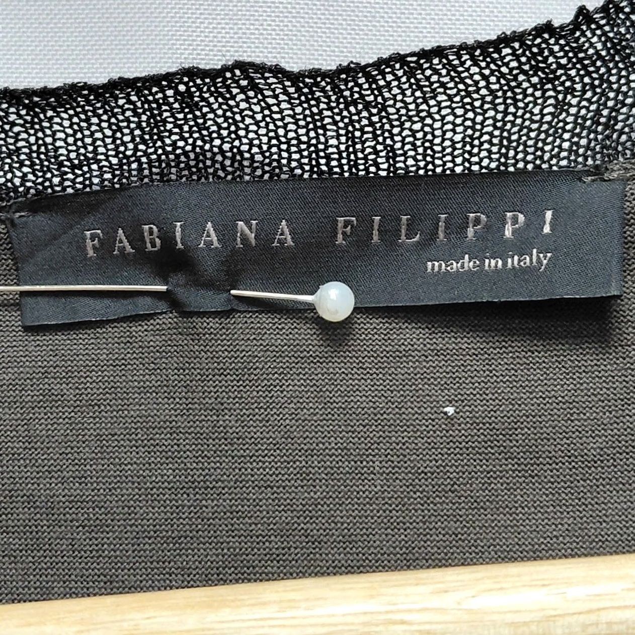 Fabiana Filippi Fabiana Filippi Silk Blend Top Gray Solid 3/4 Sleeve Women Size M Crew Neck Blouse Casual Business, Italy, Dry Clean Only Size M / US 6-8 / IT 42-44 - 4 Thumbnail