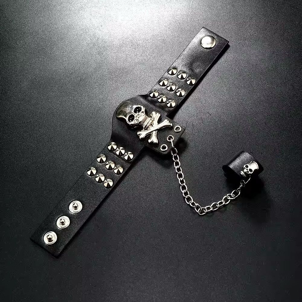 Jewelry × Leather Vintage Leather Skull Rivet Bracelet Size ONE SIZE - 2 Thumbnail