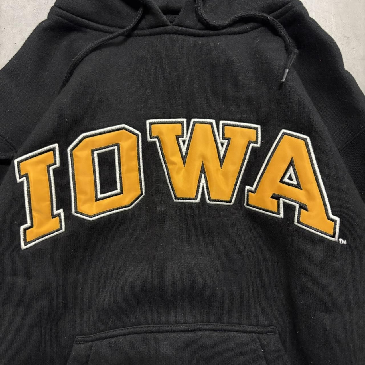 Champion × Vintage Crazy Vintage Y2K/2000s University of Iowa Hawkeyes Champion Collegiate Hoodie! Size US S / EU 44-46 / 1 - 2 Thumbnail