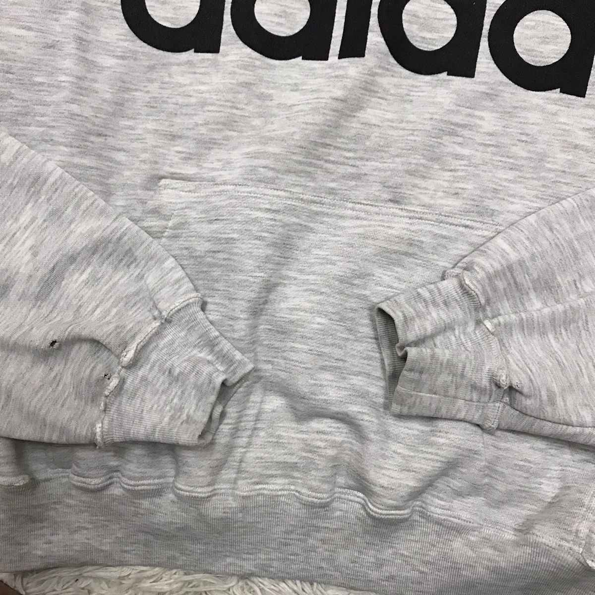 Adidas VINTAGE 90s ADIDAS SPELLOUT DISTRESSED PULLOVER HOODIE Size US L / EU 52-54 / 3 - 18 Thumbnail