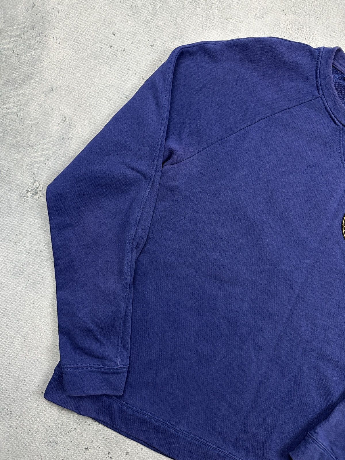 Versace Vintage Versace Blue Purple Sweatshirt Medusa Logo Crewneck Size US L / EU 52-54 / 3 - 3 Thumbnail