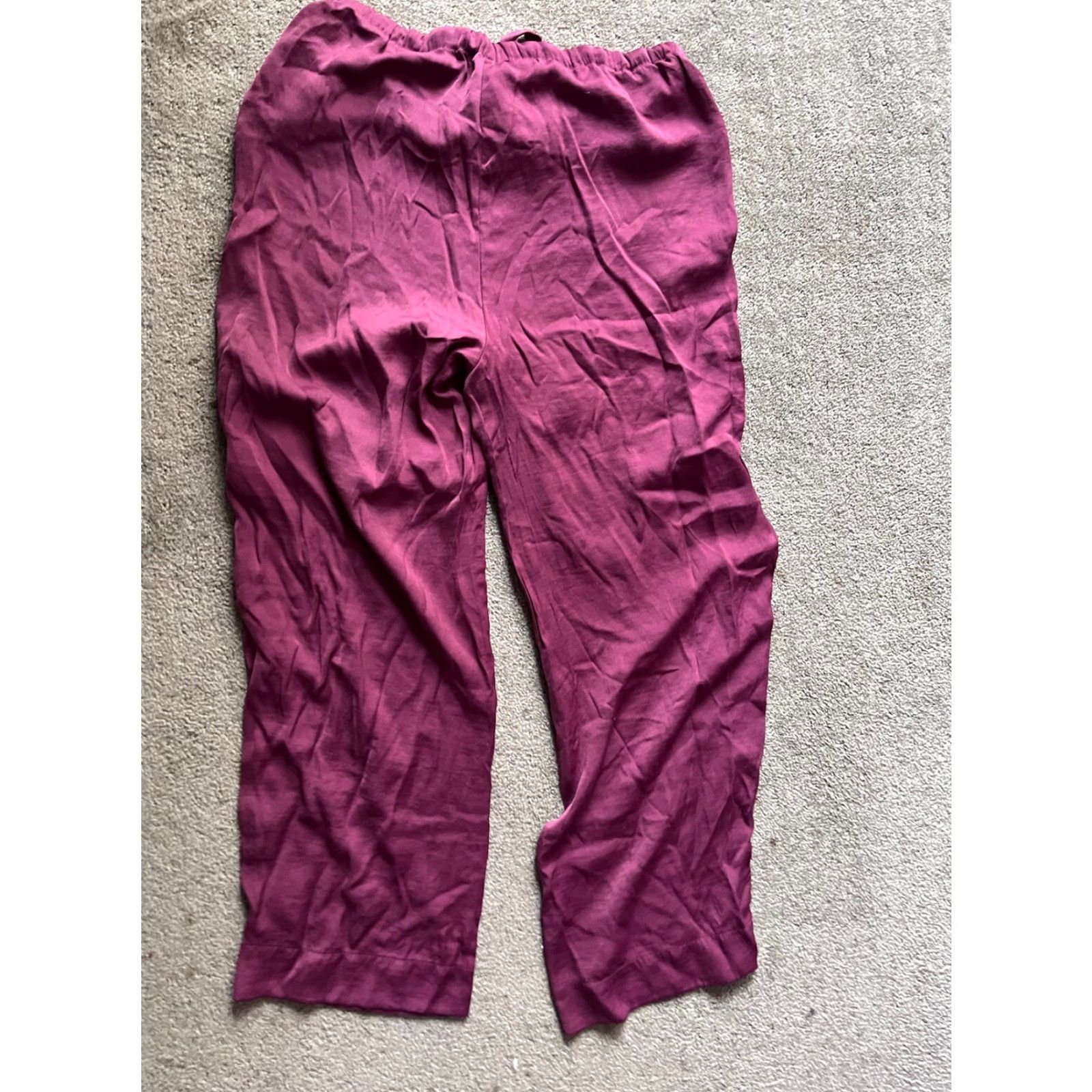 Loft LOFT LOFT Women’s Maroon Solid Polyester Viscose Lounge Pants Size Small Yoga Pants? No. Size 28" / US 6 / IT 42 - 3 Thumbnail