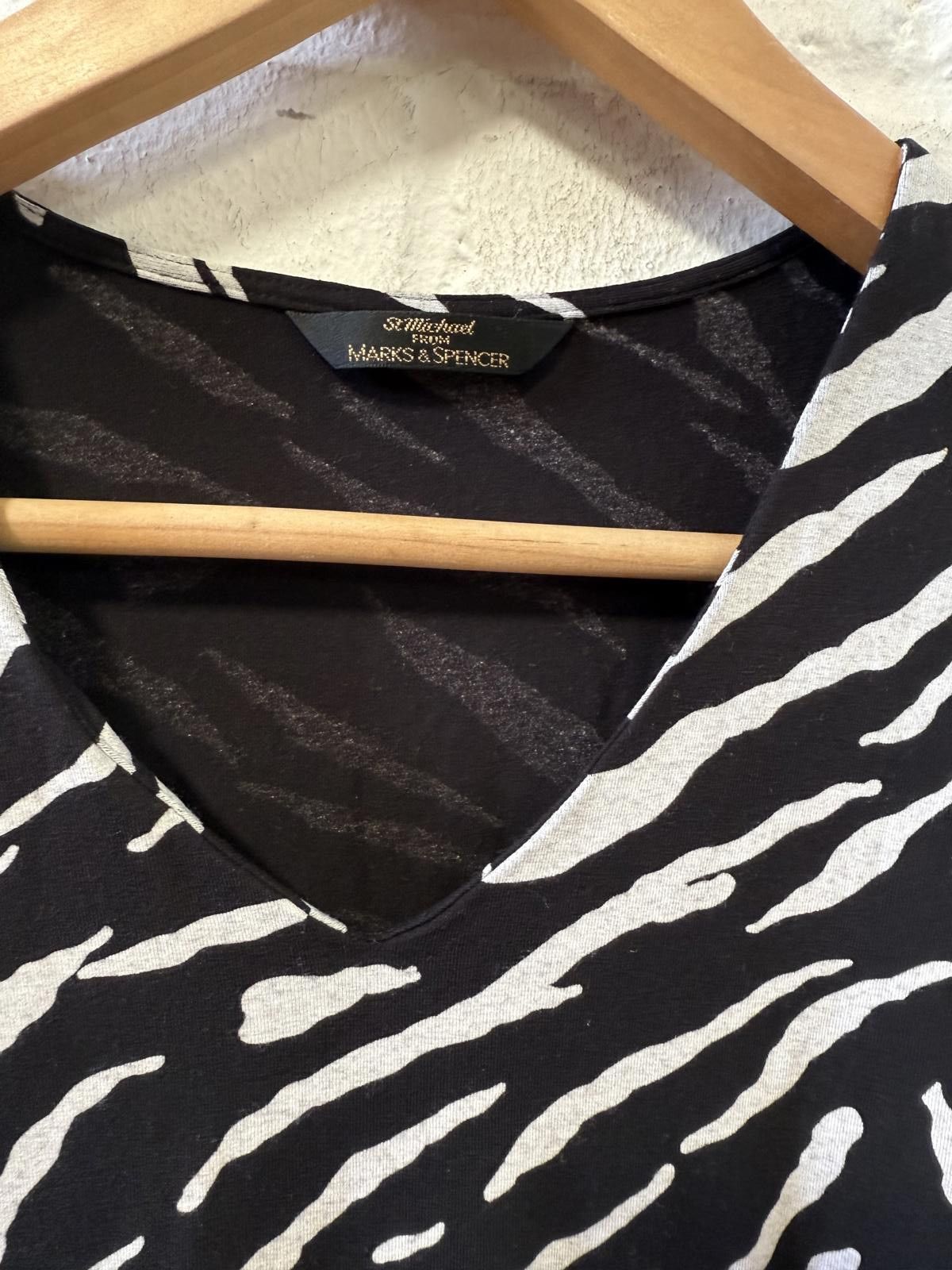 Marks & Spencer Stylish Black and White Zebra Print Top - Marks & Spencer Size M / US 6-8 / IT 42-44 - 1 Thumbnail