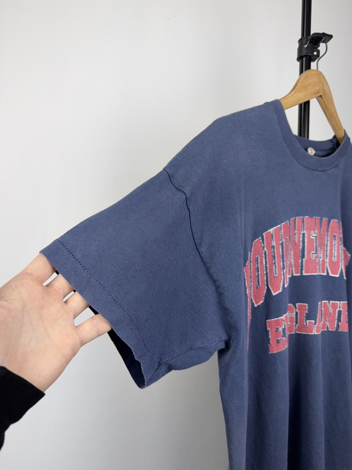 Vintage Vintage 90s Bournemouth England logo Faded Tee Shirt Size US L / EU 52-54 / 3 - 3 Thumbnail