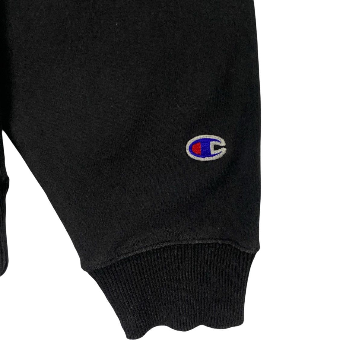 Other Vintage Champion Crewneck Sweatshirt Black Size L Size US L / EU 52-54 / 3 - 5 Thumbnail