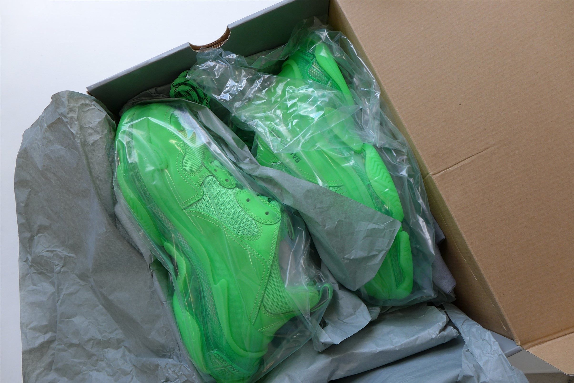 Balenciaga Balenciaga Triple S Sneakers - Neon Green Size US 9 / EU 42 - 15 Thumbnail