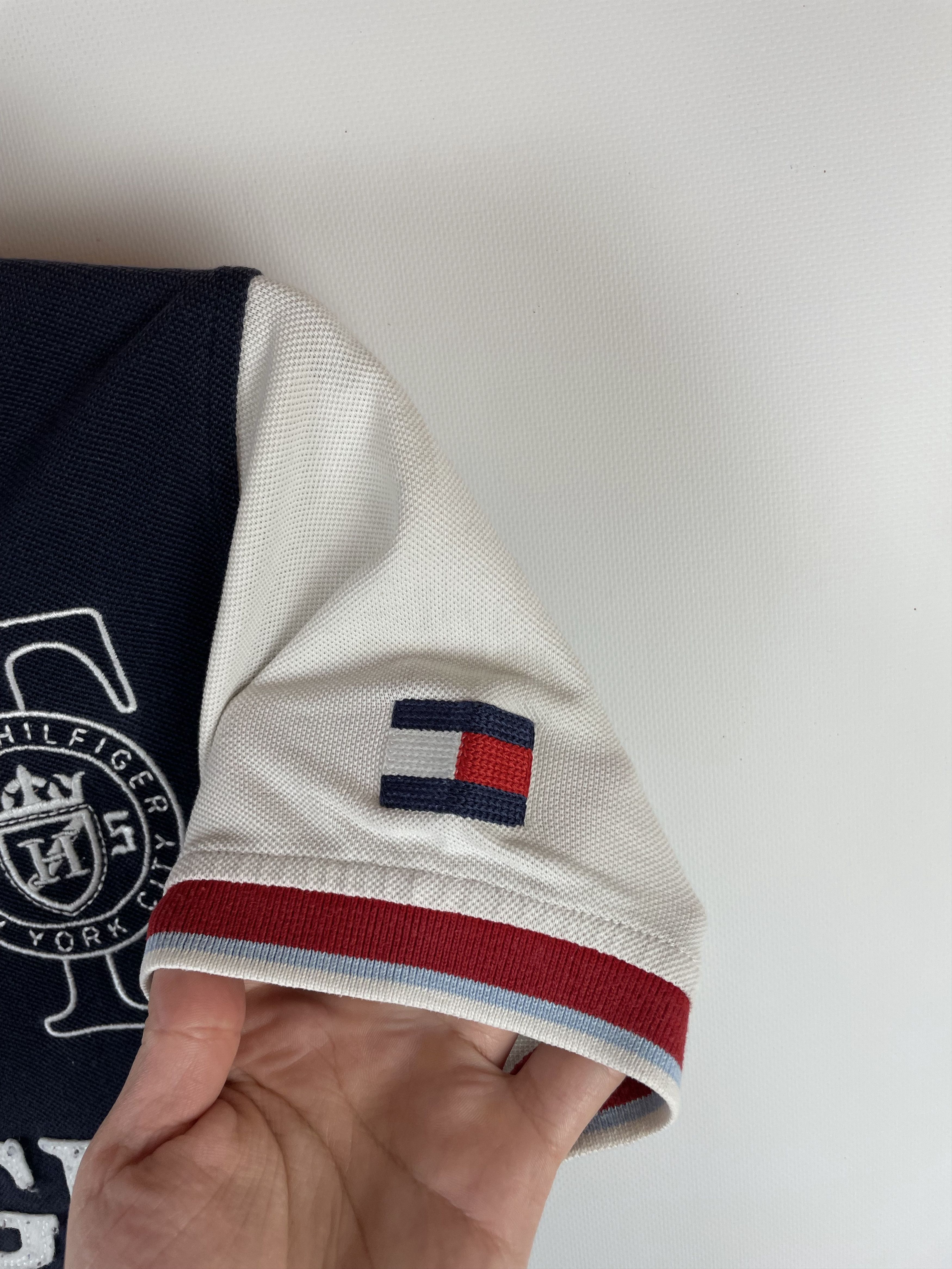 Other Vintage Tommy Hilfiger Polo T Shirt Rugby Big Logo 90s Size US S / EU 44-46 / 1 - 7 Thumbnail
