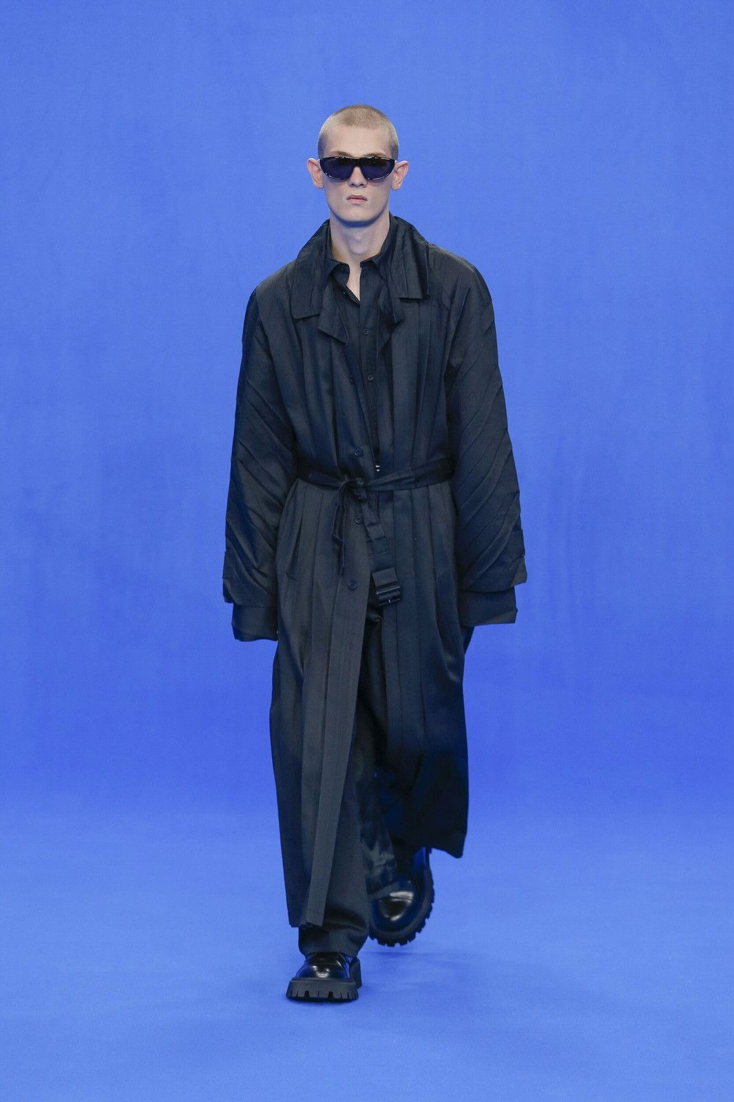 image of Balenciaga Summer20 Pleated Trench Coat NWT in Black, Men's (Size Small)