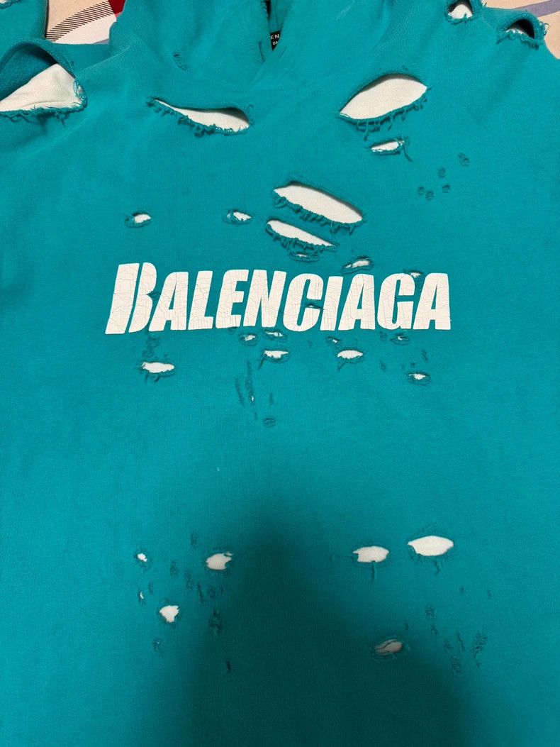 Balenciaga Balenciaga Letter Print Ripped Hoodie Hoodie Loose Version Size US M / EU 48-50 / 2 - 2 Thumbnail