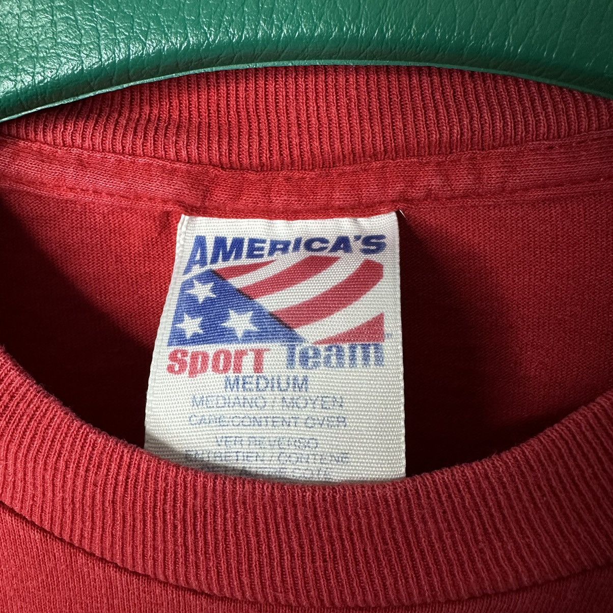 NBA Made in USA Vintage Chicago Bulls NBA Official Size US M / EU 48-50 / 2 - 4 Thumbnail