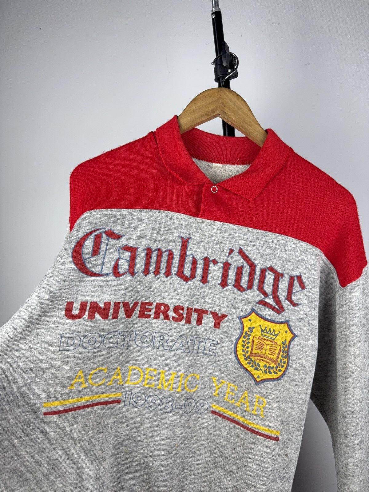 Vintage Vintage 98-99 Cambridge University Academinc year Sweatshirt Size US S / EU 44-46 / 1 - 4 Thumbnail