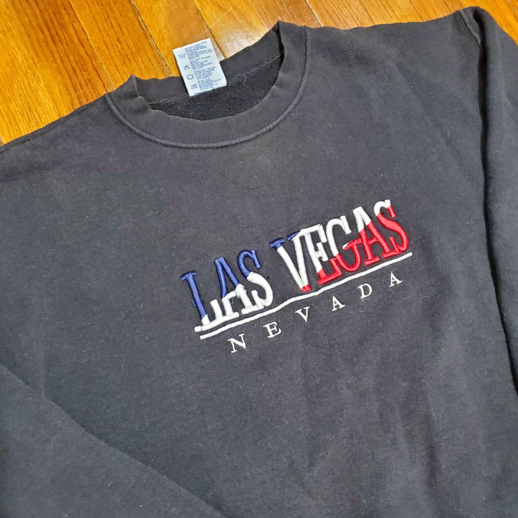 AAA VINTAGE Alstyle Sweatshirt Mens L Black Crew Neck Las Vegas Embroidered Graphic Print Rare AAA TAG Size US L / EU 52-54 / 3 - 4 Thumbnail