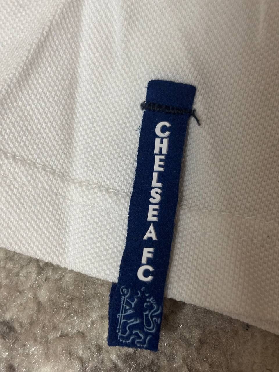 Vintage Chelsea FC polo shirt – white, casual t-shirt with blue flag Size US M / EU 48-50 / 2 - 6 Thumbnail