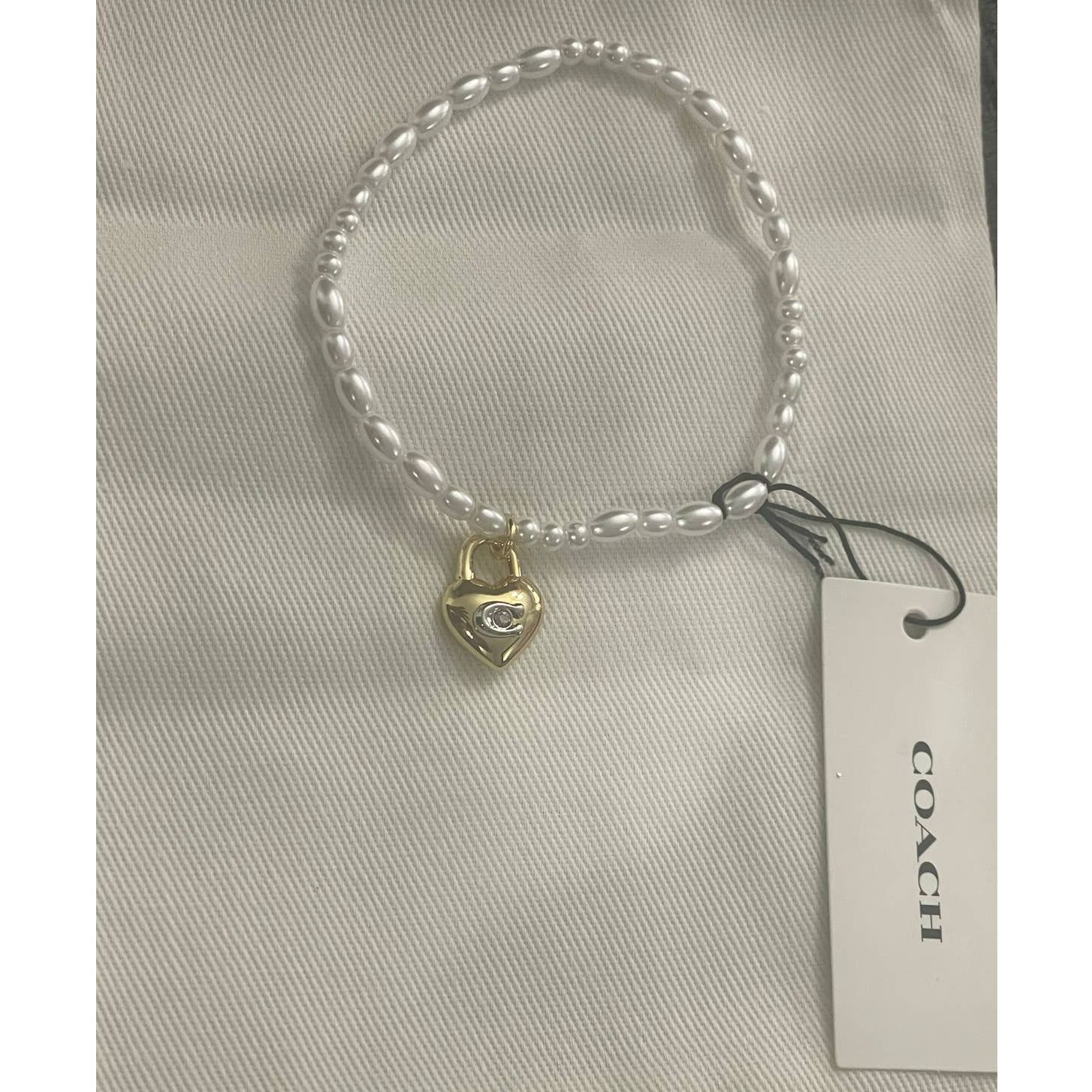 Coach Coach Heart Lock Stretch Bracelet Glass pearls Size ONE SIZE - 4 Thumbnail